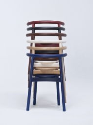 Solo凳 德国设计师Nitzan Cohen作品 专注于制造高品质的木制家具,椅子上的一个最大特点是皮革镶嵌,是完全集成在座椅表面,以及在座椅靠背的一个精细缝制皮革装饰